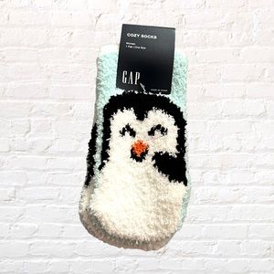 🛍🏙3️⃣ for $1️⃣5️⃣ 🆕 Gap penguin cozy socks
